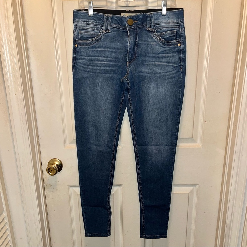 DEMOCRACY Women’s Ab Technology Denim Jeans. Sz 8. Waist 30. Inseam 29.5.